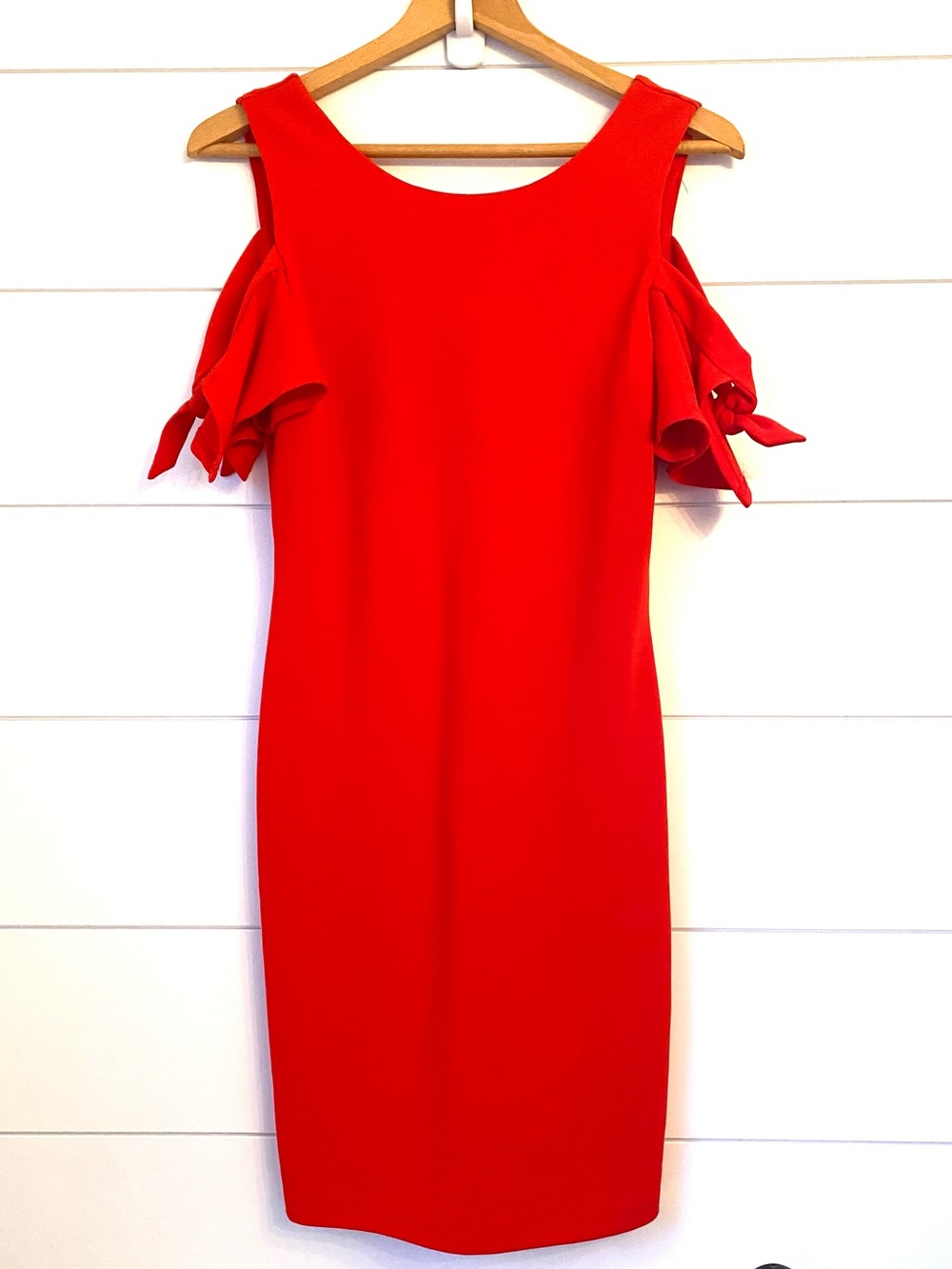NWT $44 Francesca’s “Miami” red dress. Size medium.